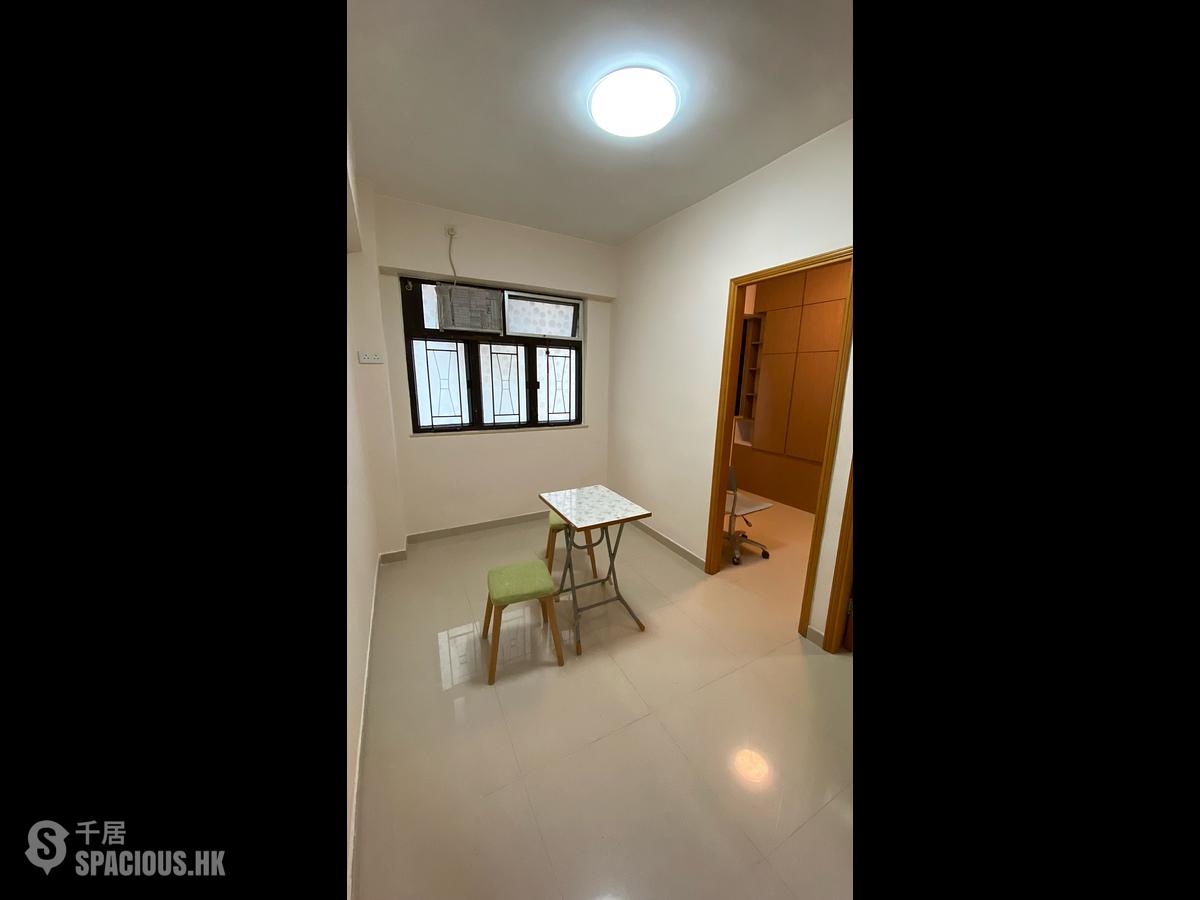 Sai Ying Pun - The First Building 01