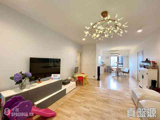 Mid Levels Central - Robinson Heights Block 2 04