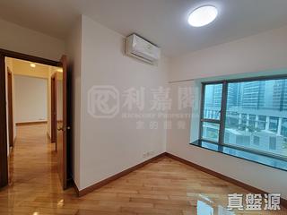 West Kowloon - Sorrento Phase 1 Block 5 15