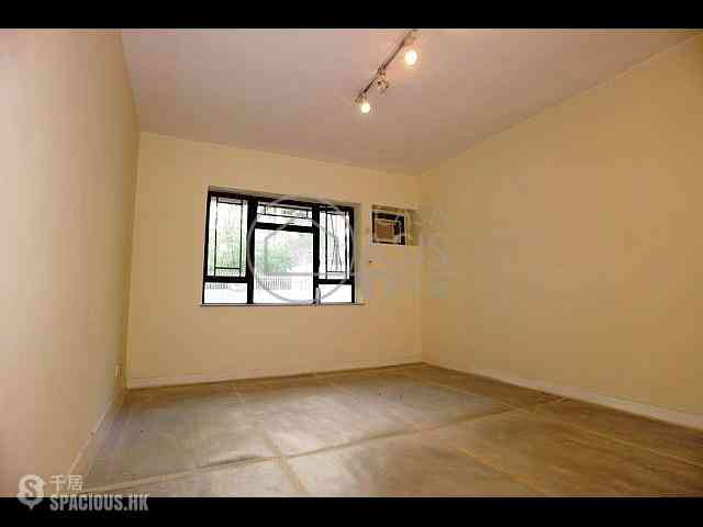 Pok Fu Lam - Baguio Villa 03