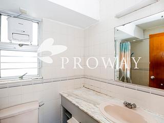 Ap Lei Chau - South Horizons Phase 2 Yee Ngar Court (Block 9) 05