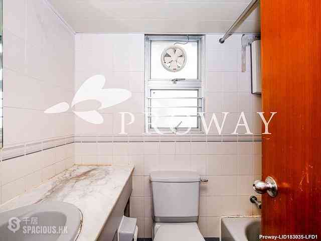 Ap Lei Chau - South Horizons Phase 2 Yee Ngar Court (Block 9) 09