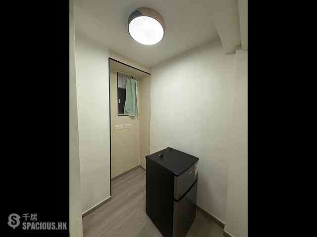 Mong Kok - Wing Wah Building 04