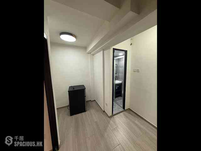 Mong Kok - Wing Wah Building 07