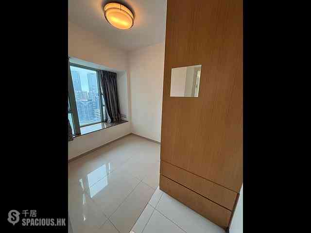 Tsim Sha Tsui - The Victoria Towers Tower 3 07