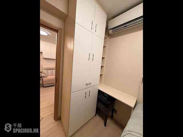 Tseung Kwan O - The Metro City Phase 1 Block 6 08
