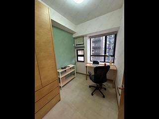 Mid Levels Central - Robinson Heights Block 3 07