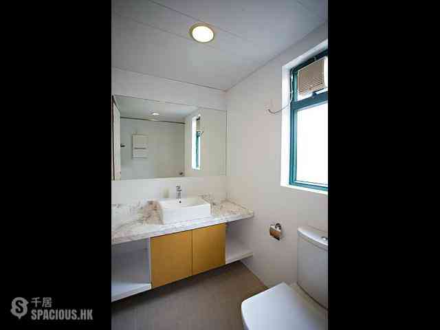 Stanley - Stanley Beach Villa 08