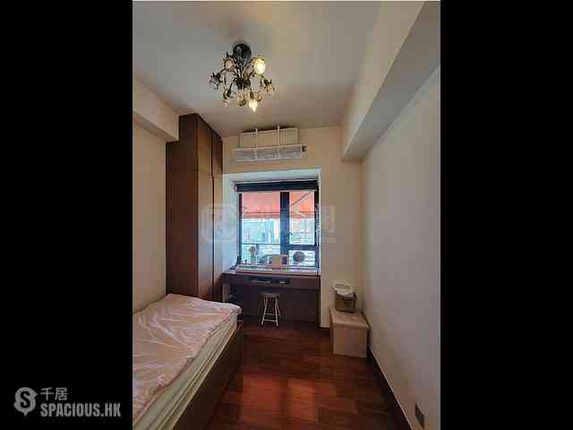 West Kowloon - The Arch Moon Tower (Block 2A) 09