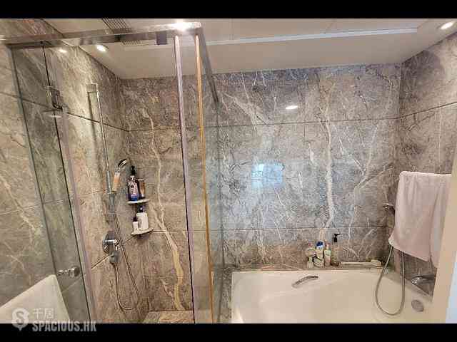 West Kowloon - The Arch Moon Tower (Block 2A) 12