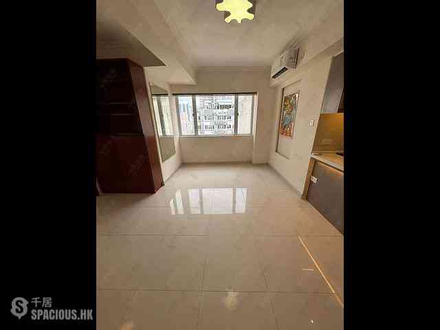 Wan Chai - Cheong Ip Building 02