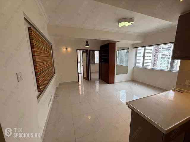 Wan Chai - Cheong Ip Building 03