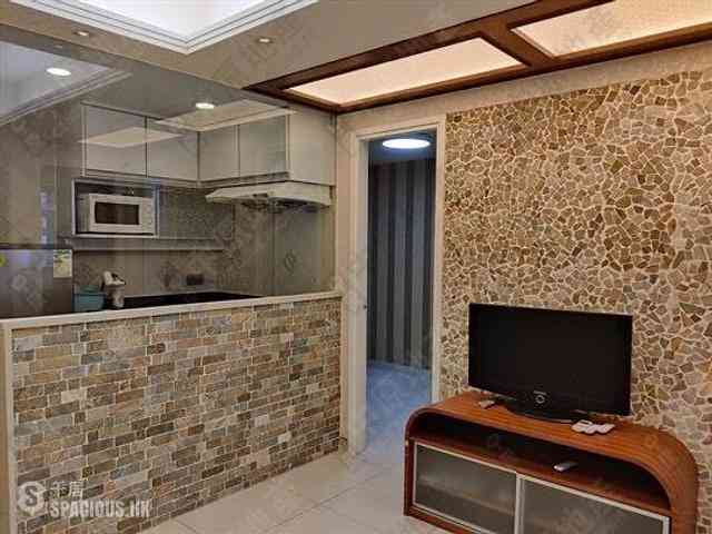 Wan Chai - Tonnochy Towers Block B 02