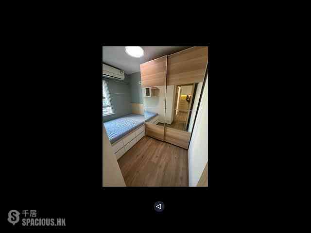 Sai Ying Pun - Yue Sun Mansion Block 1 03