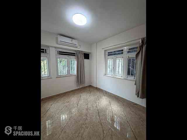 Braemar Hill - Coral Court 04