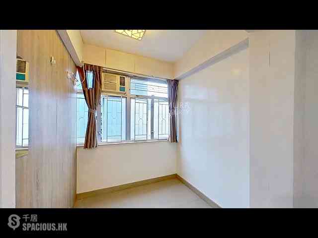 Wan Chai - Capital Building 09