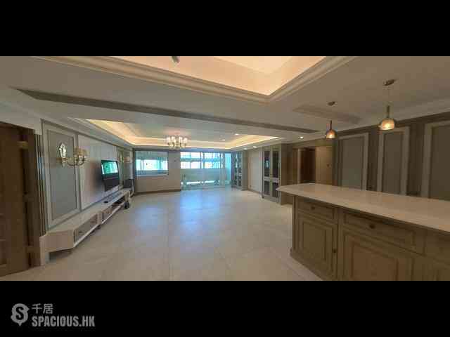 Mid Levels West - Hong Kong Garden 01