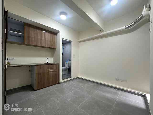 Shek Tong Tsui - Whitty Street Court Block 30-36, Whitty Street 02