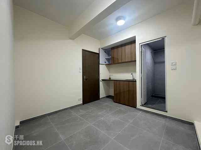 Shek Tong Tsui - Whitty Street Court Block 30-36, Whitty Street 03