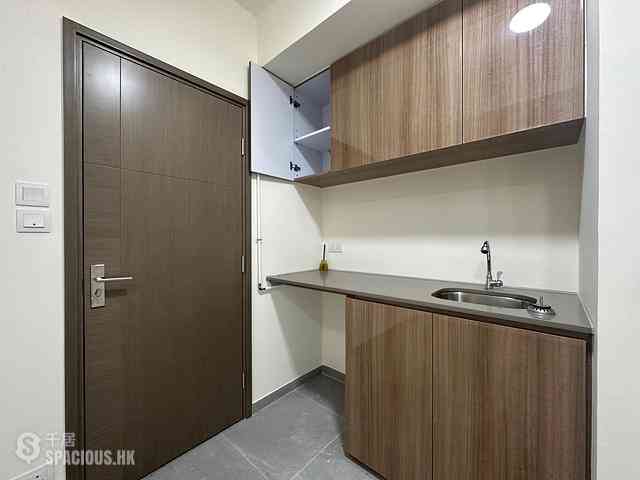 Shek Tong Tsui - Whitty Street Court Block 30-36, Whitty Street 05