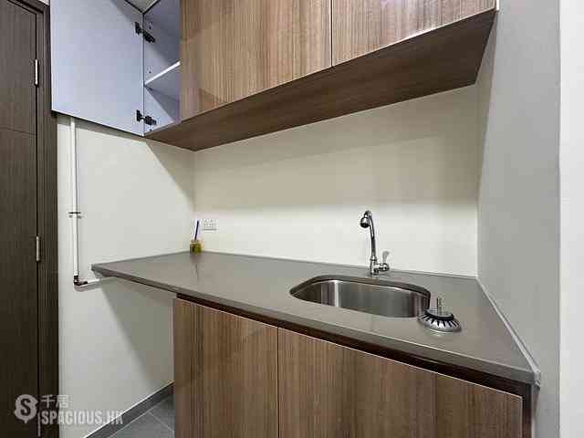 Shek Tong Tsui - Whitty Street Court Block 30-36, Whitty Street 06
