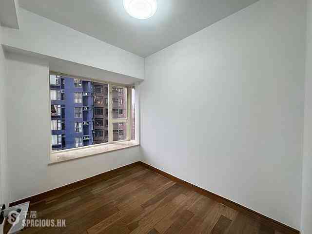 Soho - Centrestage Block 2 07