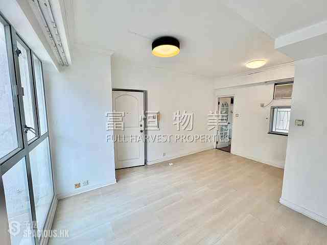 Happy Valley - Lai Sing Building 02