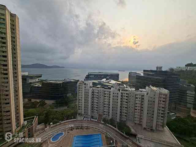 Pok Fu Lam - Baguio Villa 01