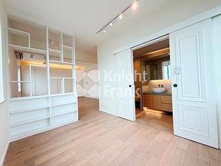 The Peak - Vivian Court 12