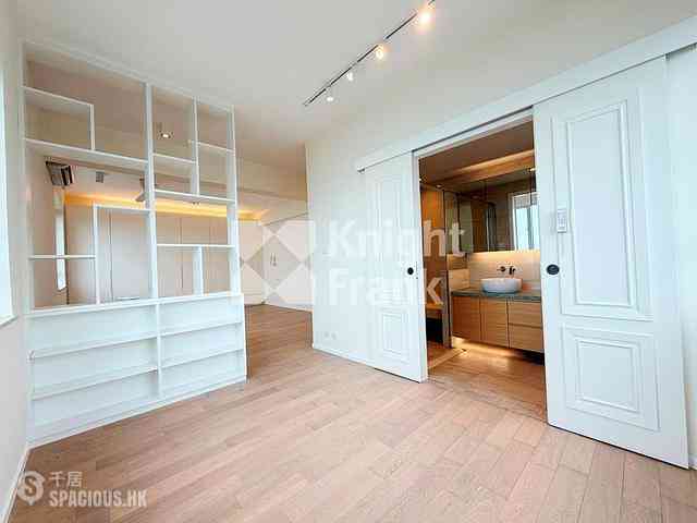 The Peak - Vivian Court 12