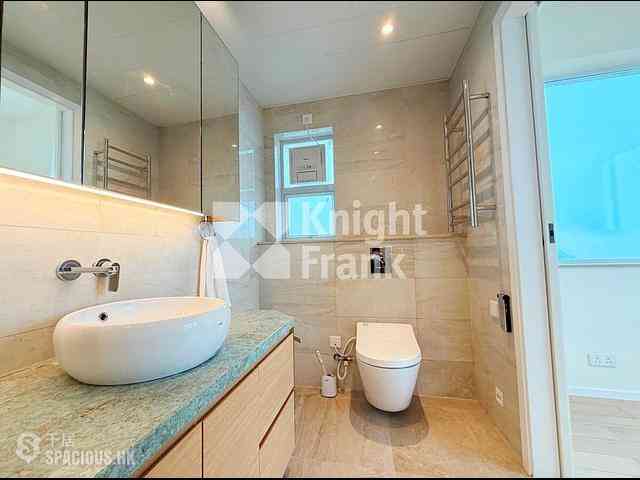 The Peak - Vivian Court 13