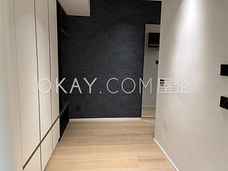 Wan Chai - Hang Tak Building 05
