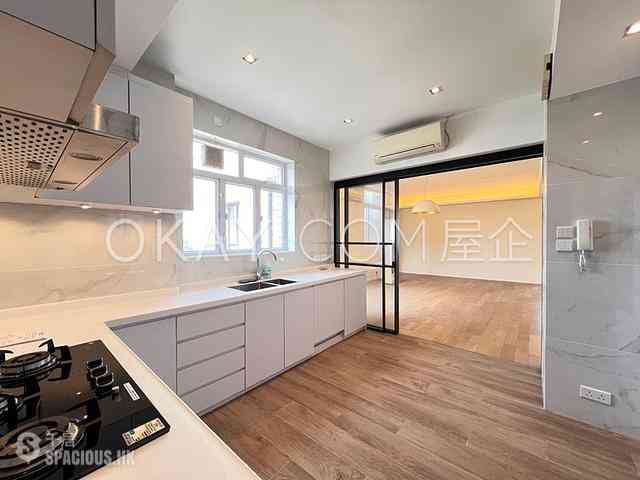 The Peak - Vivian Court 10