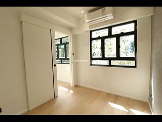 Wan Chai - Hang Tak Building 06