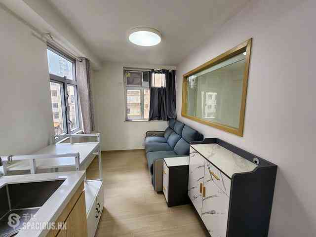 Sai Ying Pun - Fook Moon Building 02