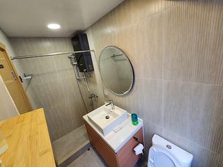 Sai Ying Pun - Fook Moon Building 03