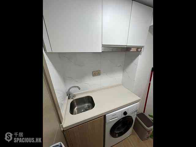 Mong Kok - Hing Fat Building 04