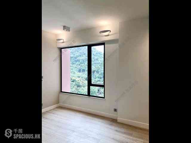 Kennedy Town - Serene Court 02