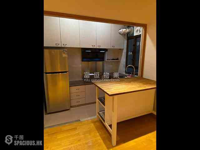 Happy Valley - 30-32, Yik Yam Street 06