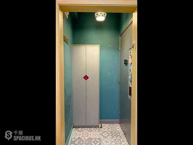 Sai Ying Pun - 49-49A, Bonham Road 05