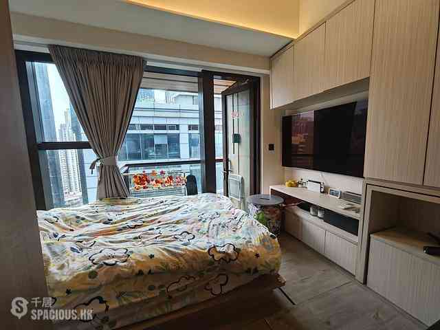 North Point - One Prestige 01