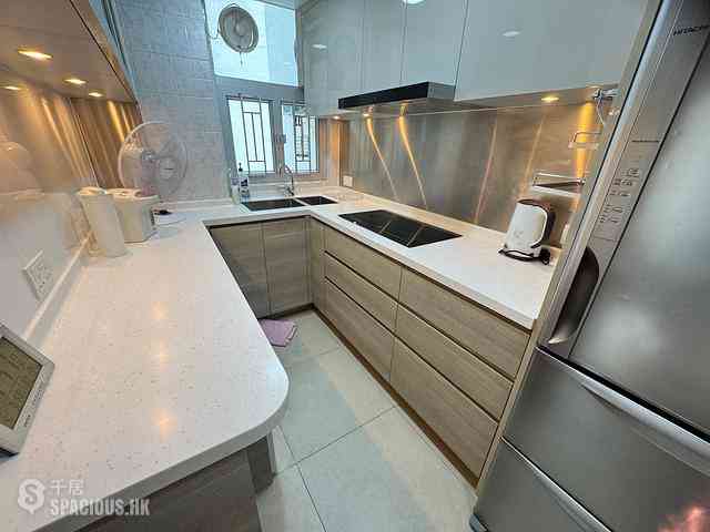 Tai Koo Shing - Tai Koo Shing Sing Fai Terrace Chi Sing Mansion 08