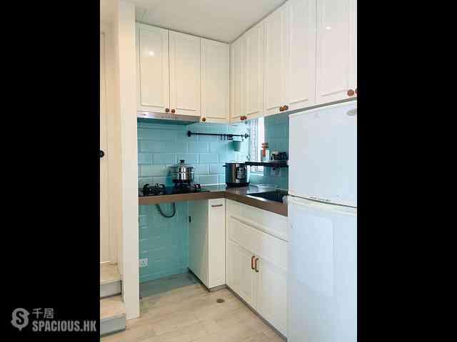 Mong Kok - Flourish Mansion 09