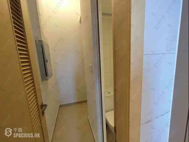Wong Chuk Hang - The Southside Phase 2 La Marina Tower 2A 07