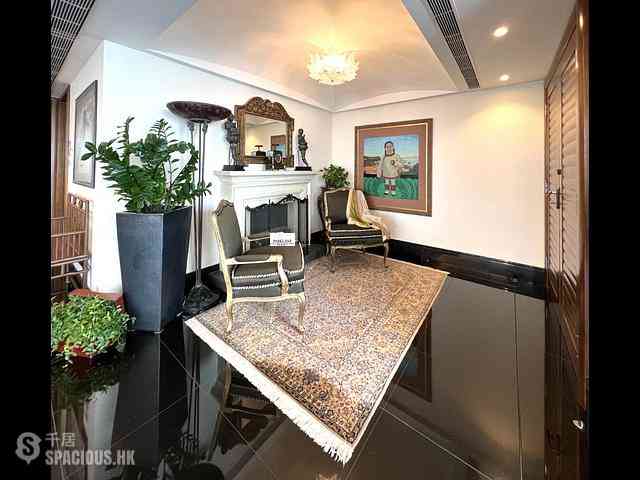 Stubbs Road - White Jade 08