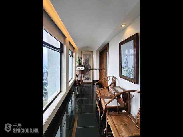 Stubbs Road - White Jade 09
