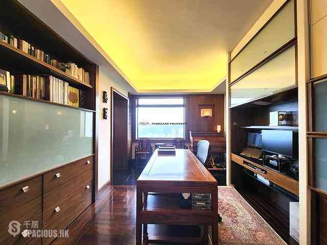 Stubbs Road - White Jade 16