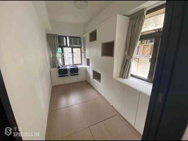 Sai Ying Pun - Tong Nam Mansion 06