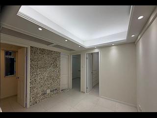 Wan Chai - Tonnochy Towers Block B 02