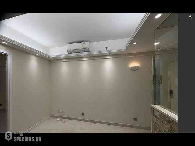 Wan Chai - Tonnochy Towers Block B 03